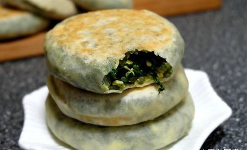 1斤薺菜,加3個(gè)雞蛋1把粉條,做兩鍋餡餅,薄皮大餡,全家吃美了